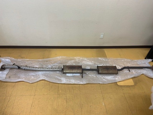 ☆大特価☆　スバル　ステラ　DBA-RN1　マフラー　1セット　Fマフラー中古品　Rマフラーは社外品　西濃運輸の送料著払い　宅配不可です