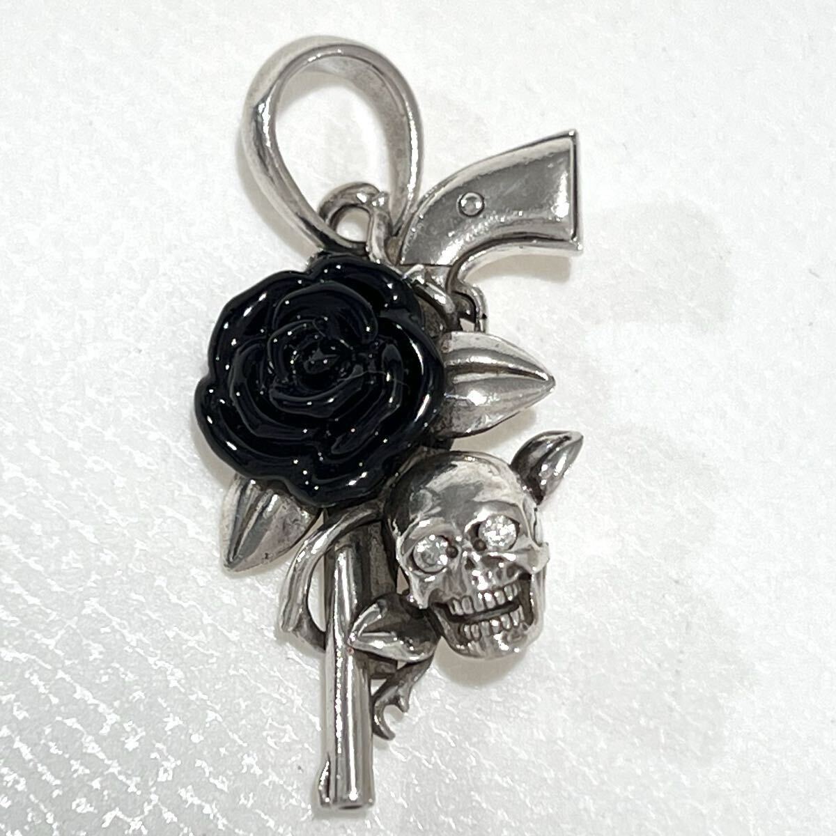 良品 Justin Davis ジャスティンデイビス SACRED ROSE ペンダント SPJ460A セイクリッドローズ 黒薔薇 ピストル スカル SV925 袋保付き