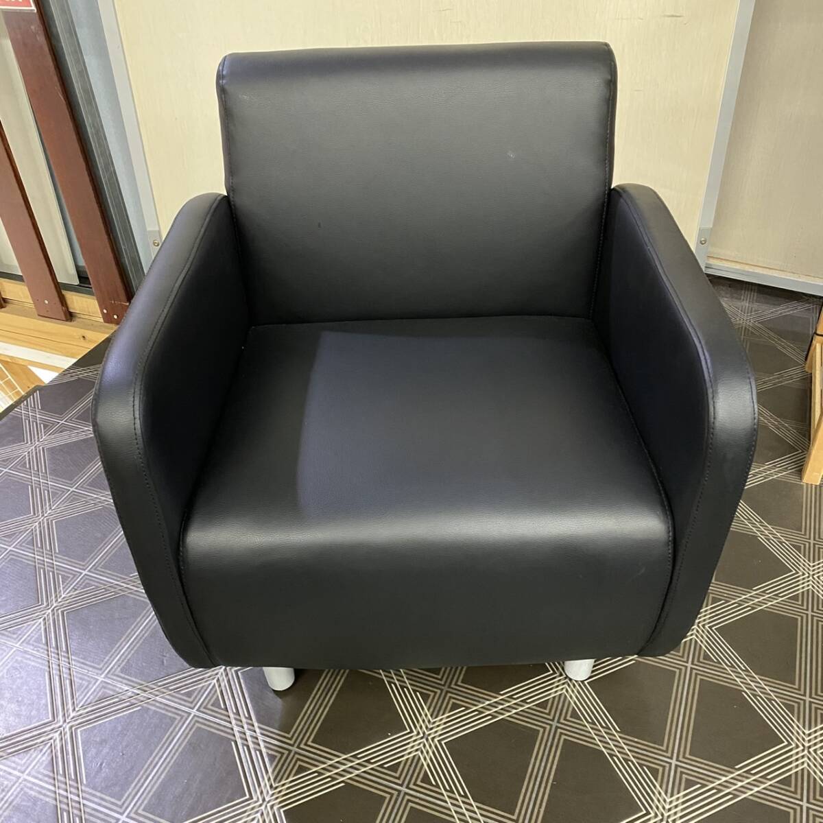 別途送料g42160 応接ソファ オフィスソファ 一人掛けソファ PVCレザー ブラック_画像1