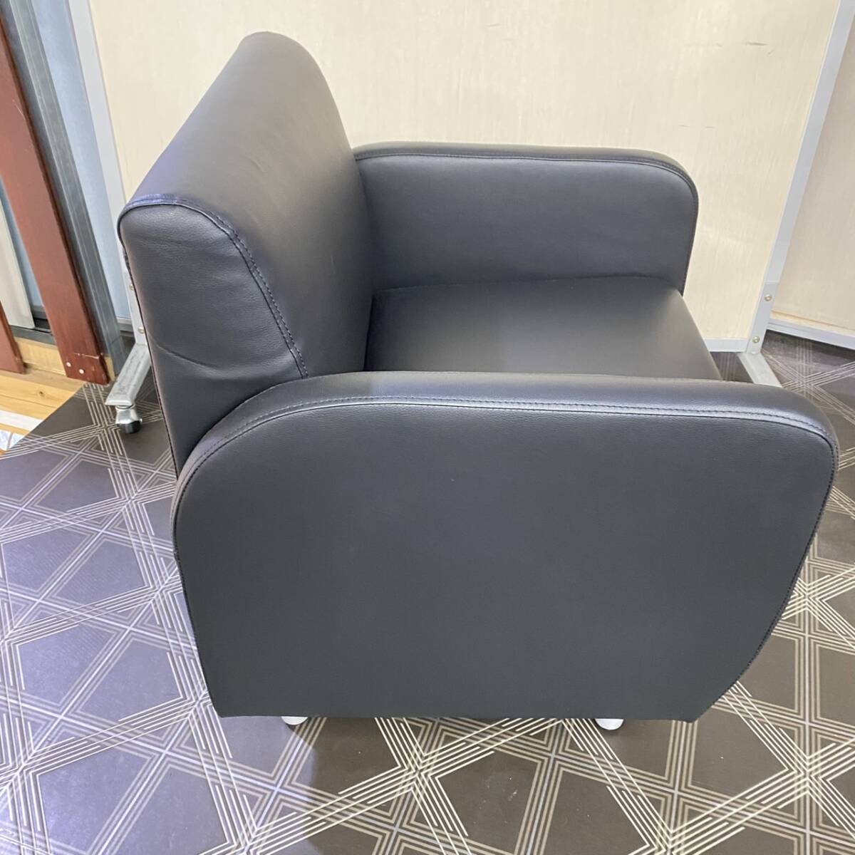 別途送料g42160 応接ソファ オフィスソファ 一人掛けソファ PVCレザー ブラック_画像4