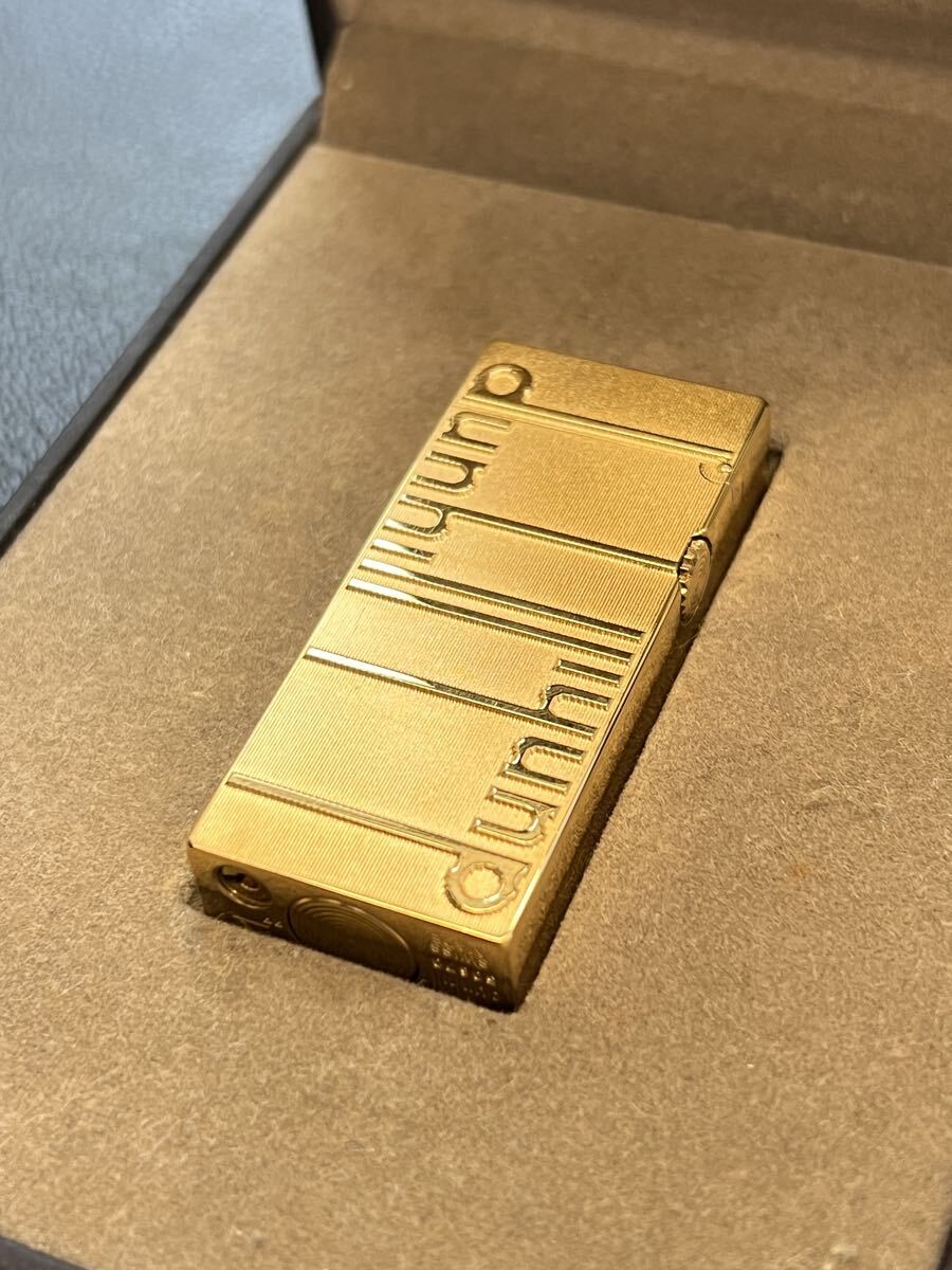 Dunhill ダンヒル ガスライター　ショートタイプ　シグネチャー ゴールド　箱付き