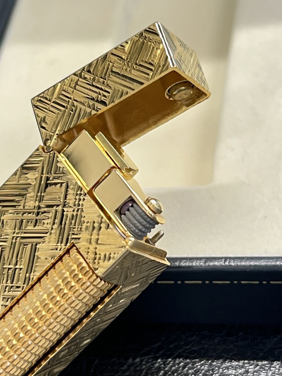 未使用品！Dunhill ダンヒル　ガスライター　ゴールド　箱付き　著火保証！
