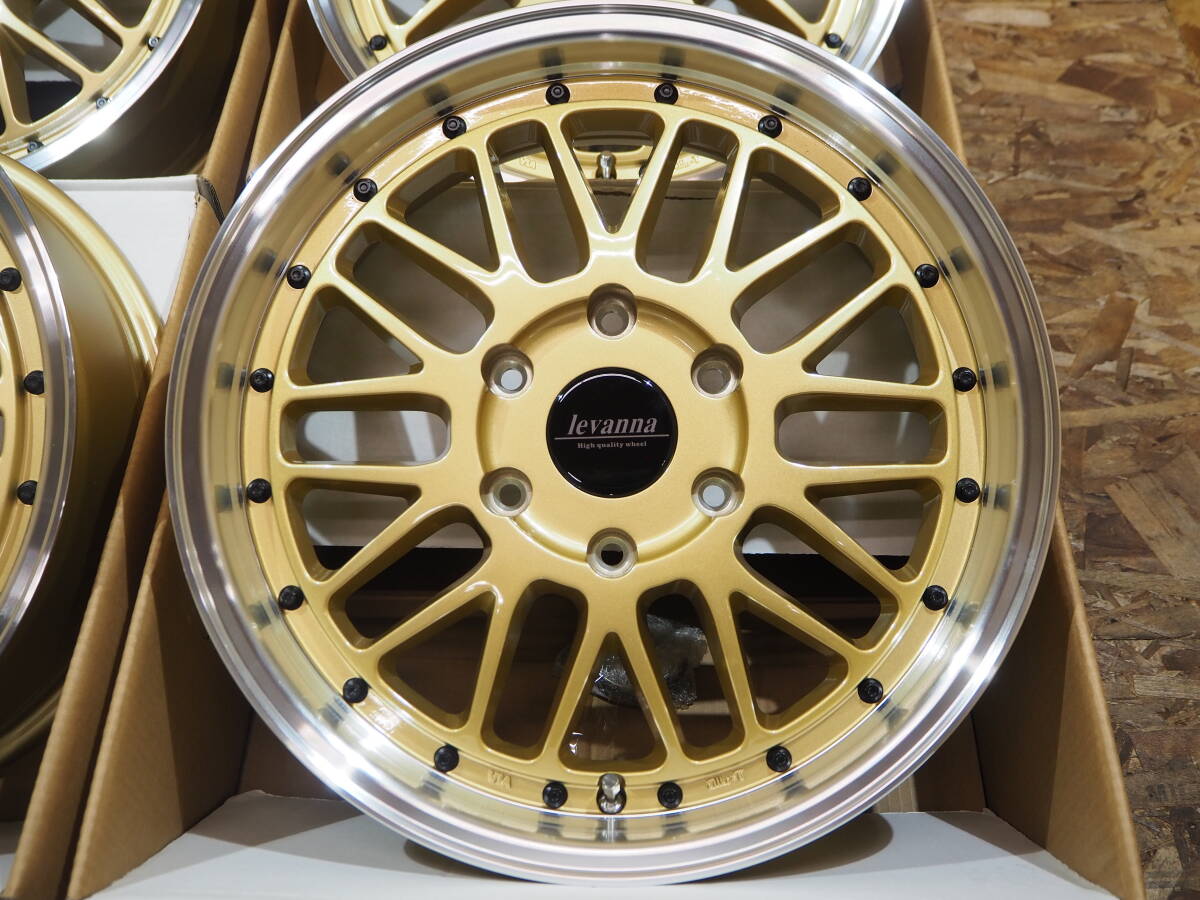 即納☆車検対応☆高級 ゴールド メッシュ 深リム levanna V10LTH 18inc7.0J+38 JWL-T TOYO H30 ホワイトレター 225/50R18 ハイエース 200系_画像3