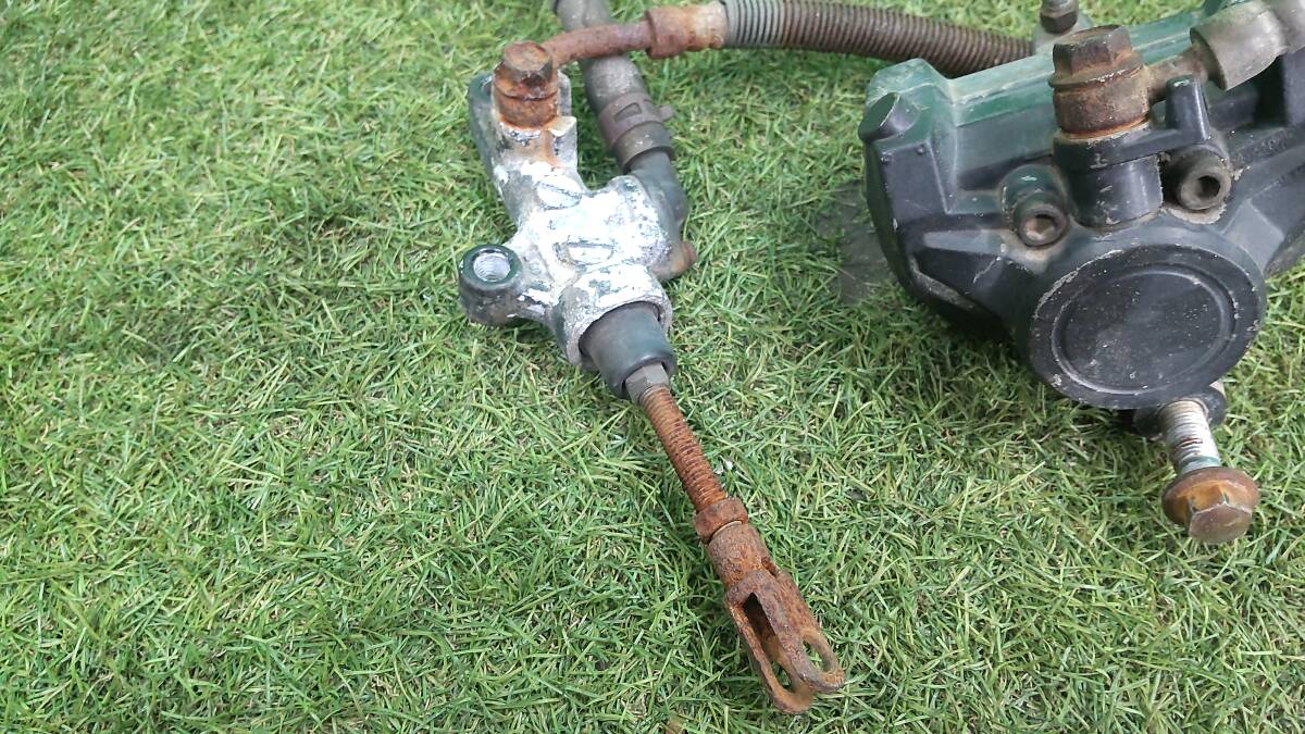 ヤマハ FZR 250 R 3LN リア ブレーキ キャリパー マスター ブレンボ