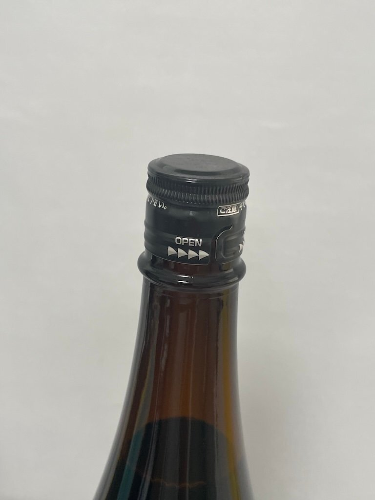 古酒 未開栓 ★大吟醸 虎の巻 1800ml 15度 藤崎摠兵衛(wèi)商店 長(zhǎng)瀞蔵 埼玉県★鈴鹿川 特醸酒 1800ml 15度 清水清三郎商店 三重県 　2本セット