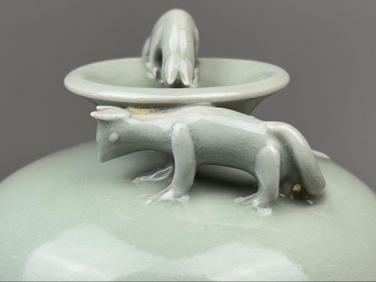 中國美術(shù) 青磁 龍泉 鼠乗花瓶 飾壺 花瓶 古玩 古美術(shù)品 朝鮮美術(shù) 花器 龍泉窯