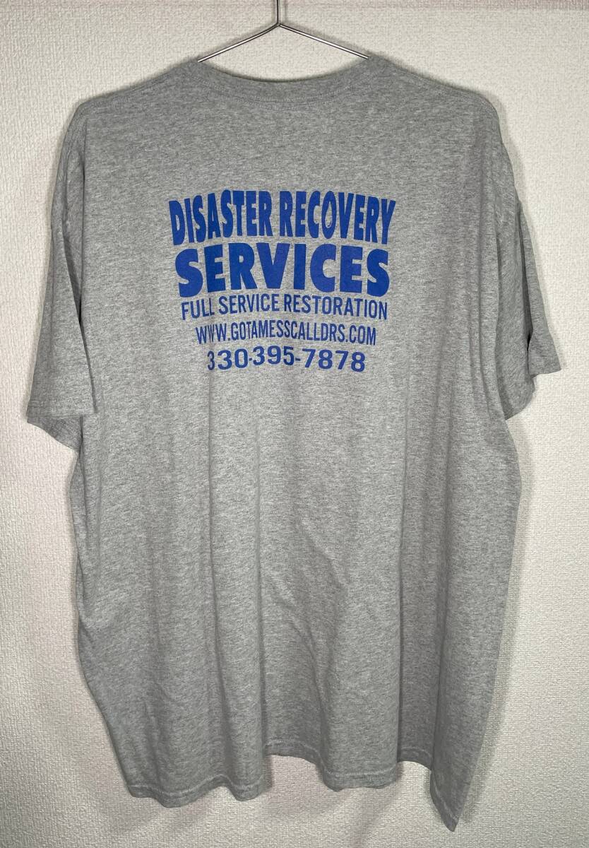44-50【即決】★送料無料★2XLサイズ★US古着Tシャツ★グレー★DISASTER RECOVERY SERVICES★GILDAN 綿90% ポリエステル10%★_画像4