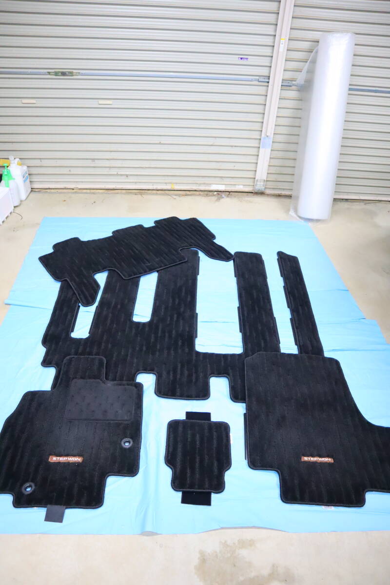 8人 ホンダ ステップワゴン スパーダ プレミアムライン エアー RP6 RP7 フロアカーペット フロアマット 純正 _画像1
