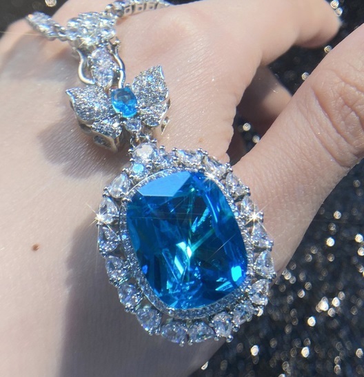 綺麗 極美 トパーズ ペンダントトップ レディース ネックレス 満々ジルコン 真の輝く チェーン付き アクセサリー_画像3