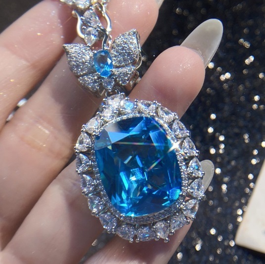 綺麗 極美 トパーズ ペンダントトップ レディース ネックレス 満々ジルコン 真の輝く チェーン付き アクセサリー_画像2