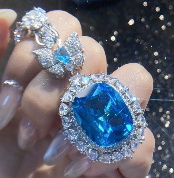 綺麗 極美 トパーズ ペンダントトップ レディース ネックレス 満々ジルコン 真の輝く チェーン付き アクセサリー_画像4