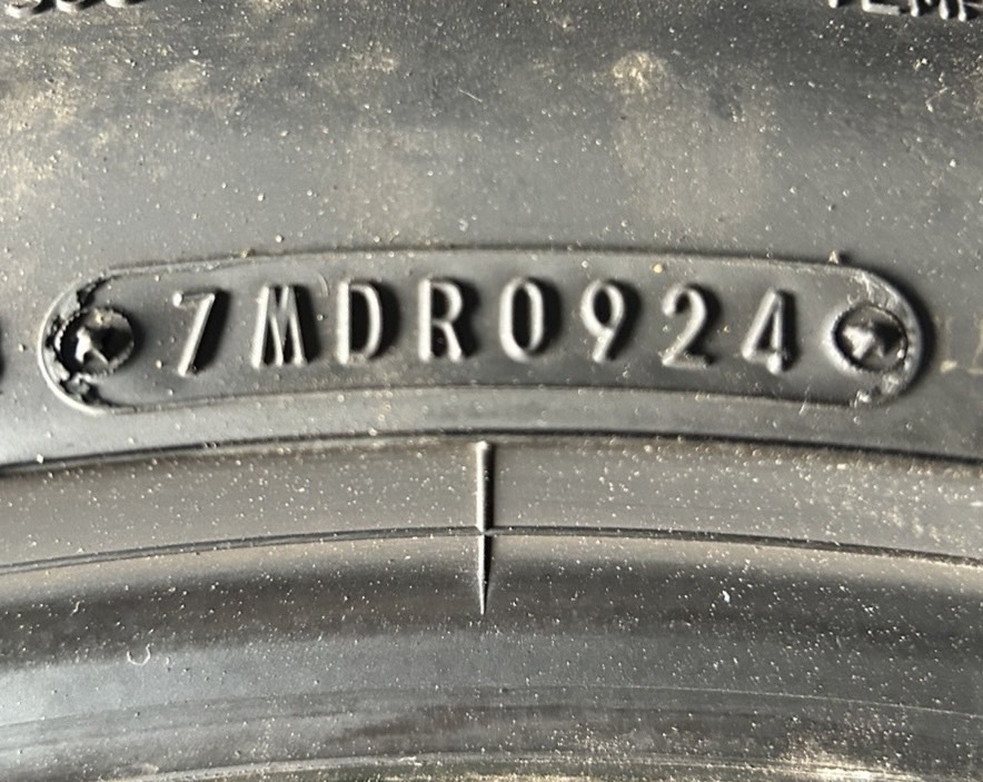 ☆送料無料☆【2022/2024年製造】【溝6~7分山】DUNLOP SP SPORT MAXX055 2本 225/45R21 側面ひび割れ有り ASP3154_画像10