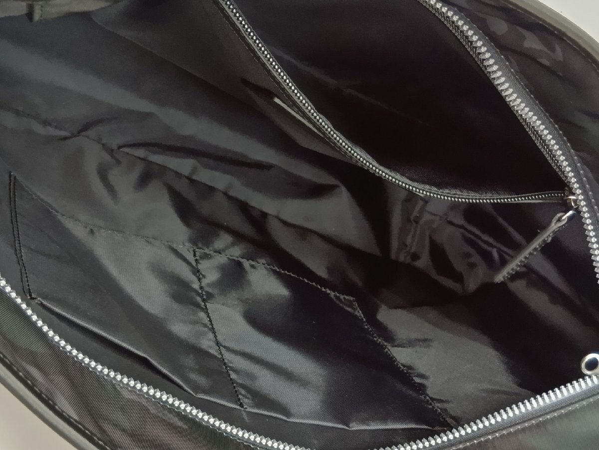 美品 HUNTING WORLD ハンティングワールド バッグ ナイロン カモフラージュ 迷彩柄 黒 メンズ_画像6