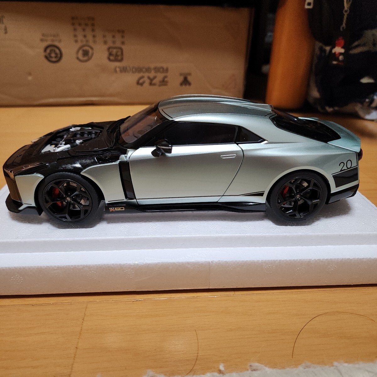 AUTOart オートアート 1/18 NISSAN GT-R 50 BY ITALDESIGN METALLIC GREEN/BLACK
