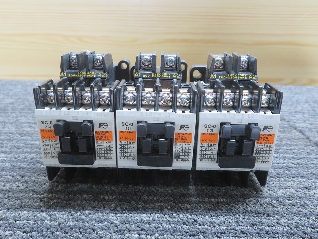 Z☆FUJI　電磁接触器　SC-0 SC13AA 3個セット　◎現状品_画像1
