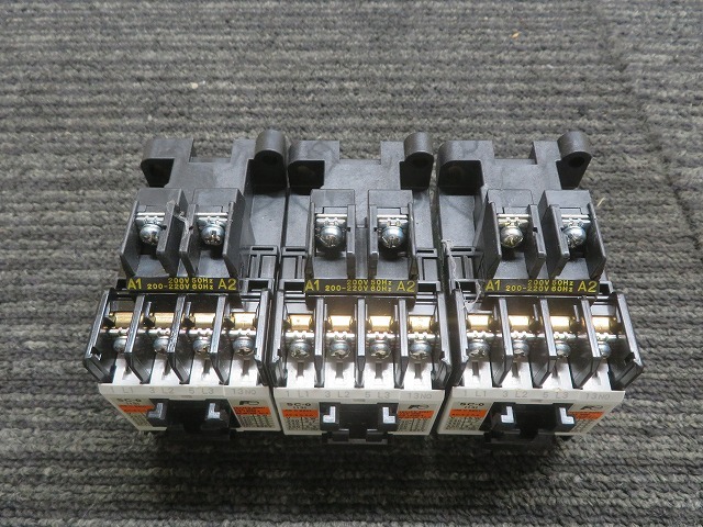 Z☆FUJI　電磁接触器　SC-0 SC13AA 3個セット　◎現状品_画像2