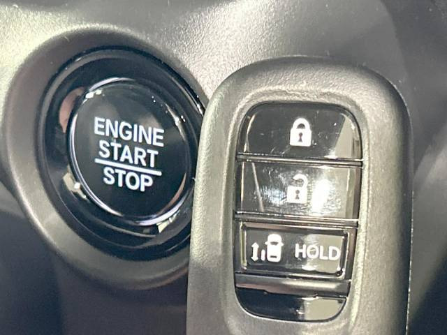 【諸費用コミ】:令和7年 N-BOXカスタム ベースグレード