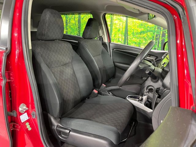 【諸費(fèi)用コミ】:平成26年 フィット 1.3 13G