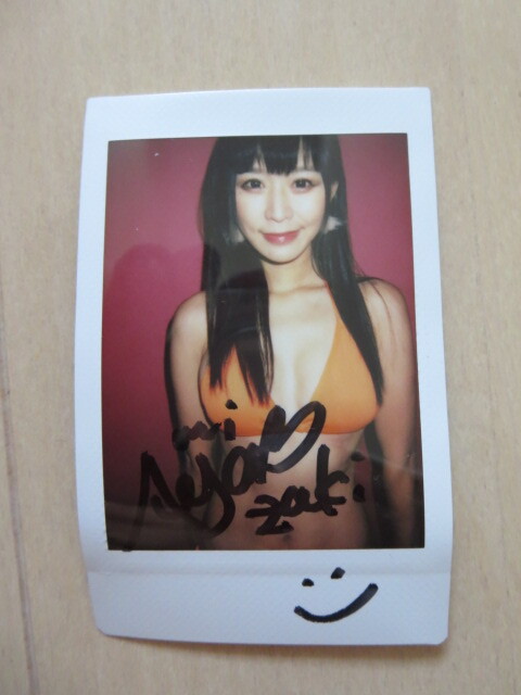 宮崎 彩 直筆サイン入りチェキ 直筆サイン入り水着(オレンジ)_画像5