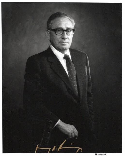 【UACCRD】ヘンリーキッシンジャー直筆サイン■元アメリカ国務長官/1973年ノーベル平和賞受賞者●_画像1