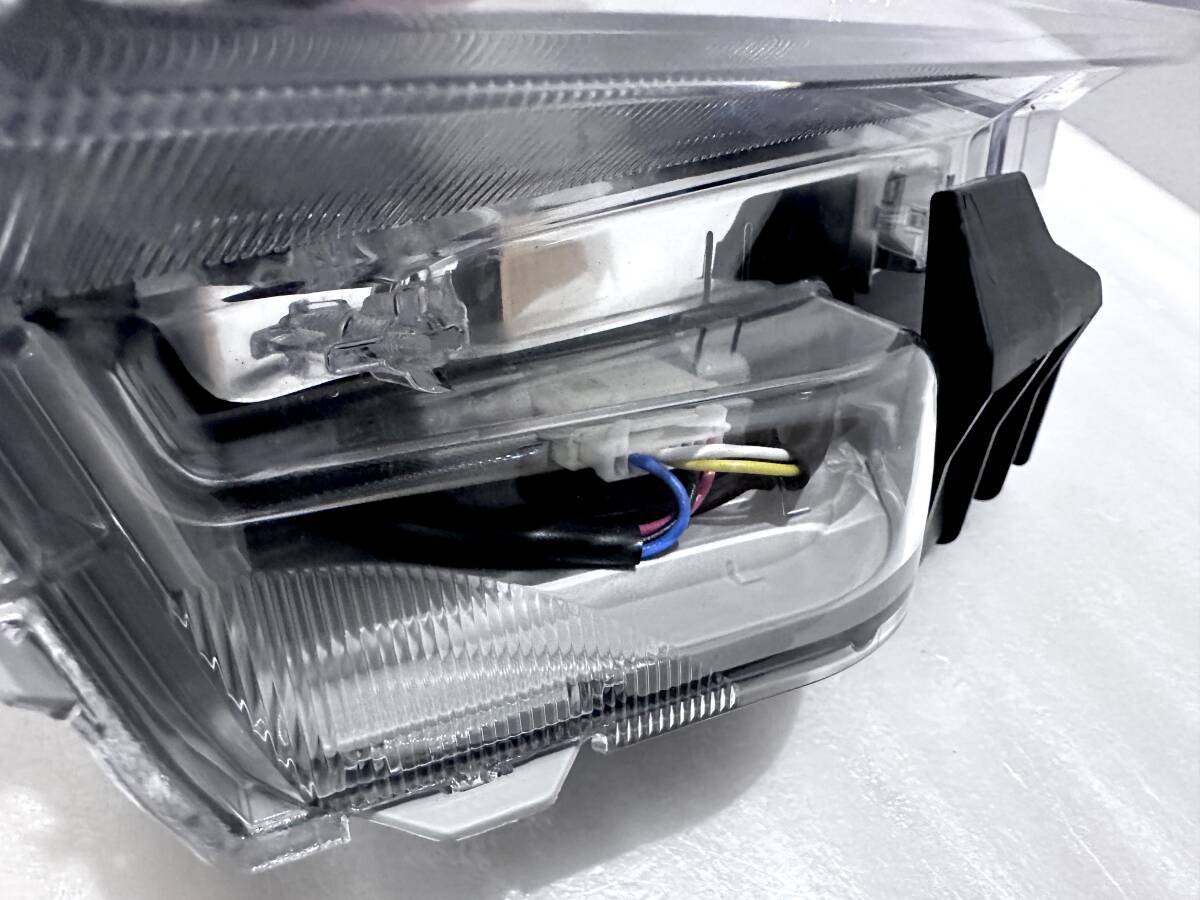 新品/未使用 CPU付 200 系 純正 4型 5型 6型 7型 8型 ハイエース LED ヘッドライト 左 右 81145-26842 81185-26842 左右 26-137 ワイド 84_画像9