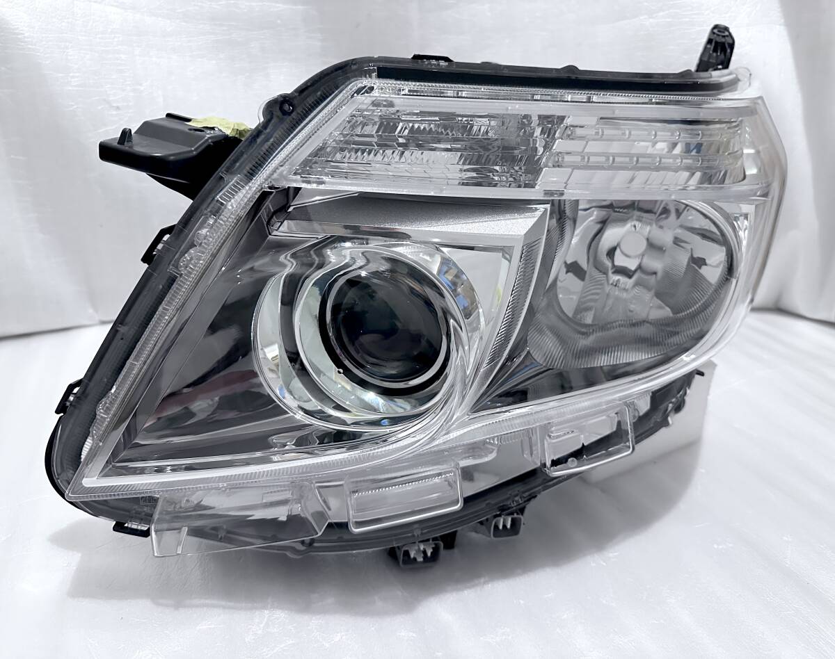 極上品 ノア エスクァイア 80 前期 ZRR80 純正 LED ヘッドライト 左 ヘッドランプ 81150-28D20/81170-28D21 ICHIKOH 28-227 打刻 E_画像1