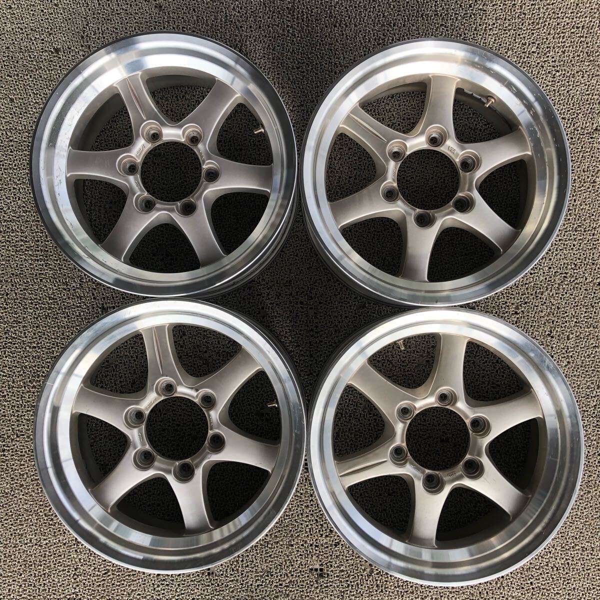 MG608 -59 社外　16インチアルミホイール　16x7J +25 6H PCD 139.7 【送料無料　4本set】ハブ径111mm _画像1