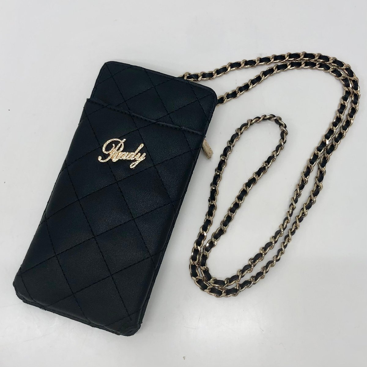 ★【中古品】Rady キルティングチェーンショルダー ブラック×ゴールドカラー 黒 スマホショルダー