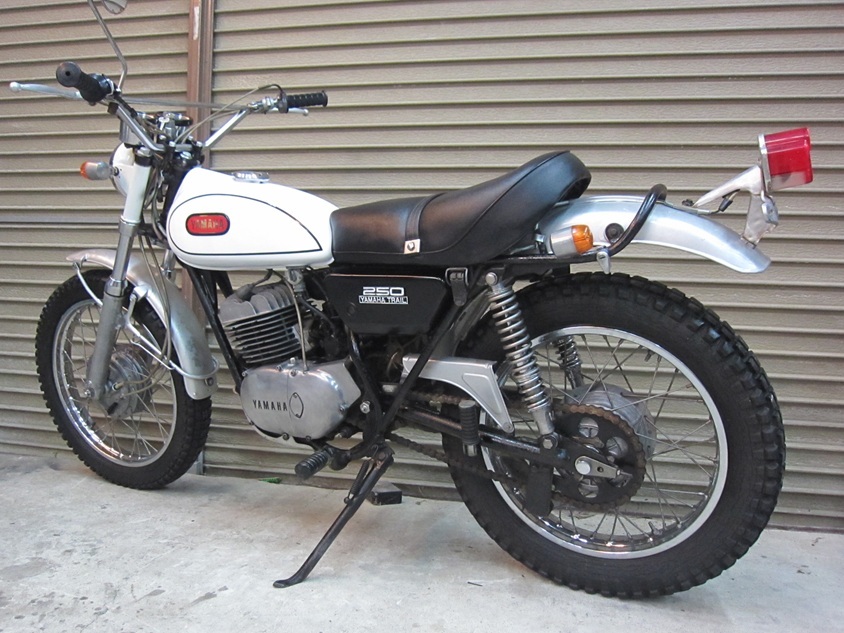 希少絶版車 ヤマハ DT250 2スト ビンテージ トレール 空冷2スト DT 1 F DT AT RT RD TR バイソン ハスラー 250
