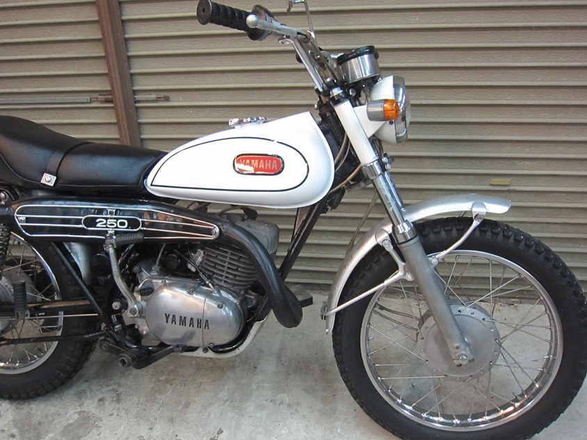 希少絶版車 ヤマハ DT250 2スト ビンテージ トレール 空冷2スト DT 1 F DT AT RT RD TR バイソン ハスラー 250