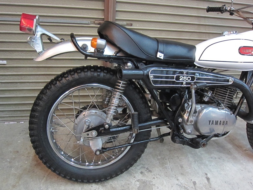 希少絶版車 ヤマハ DT250 2スト ビンテージ トレール 空冷2スト DT 1 F DT AT RT RD TR バイソン ハスラー 250