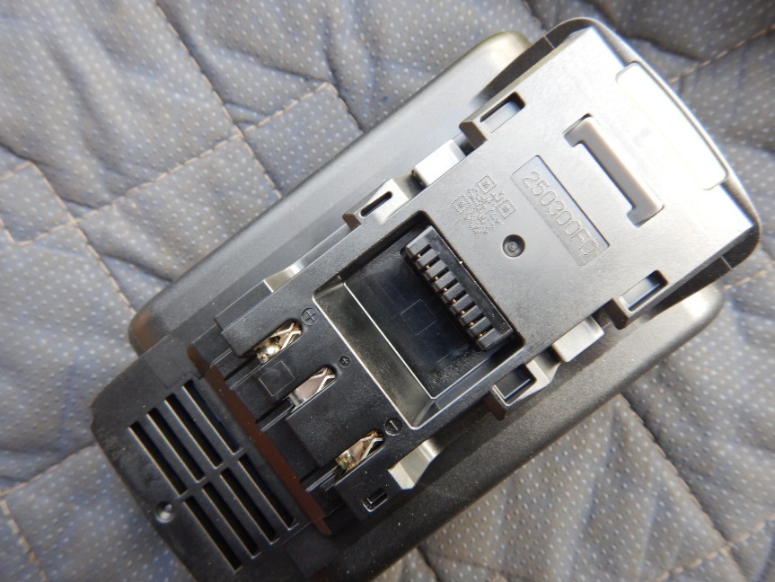 即決税0円未使用品国内純正品Panasonic18V5,0AhリチウムイオンバッテリーEZ9L54 2025年製造 レターパックプラス送料600円_画像5