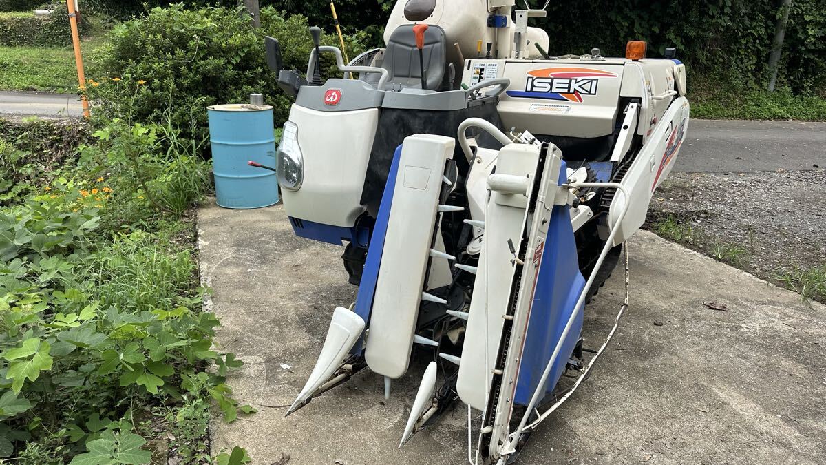 コンバイン イセキ HVF220 2条20馬力 使用時間209h デバイダ付き