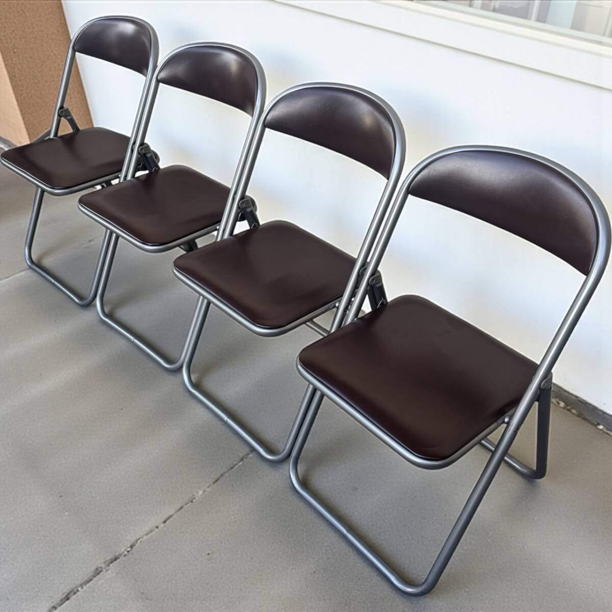 ⑤【在庫約1000脚あります】 KOKUYOパイプ椅子4脚セット JOIF606