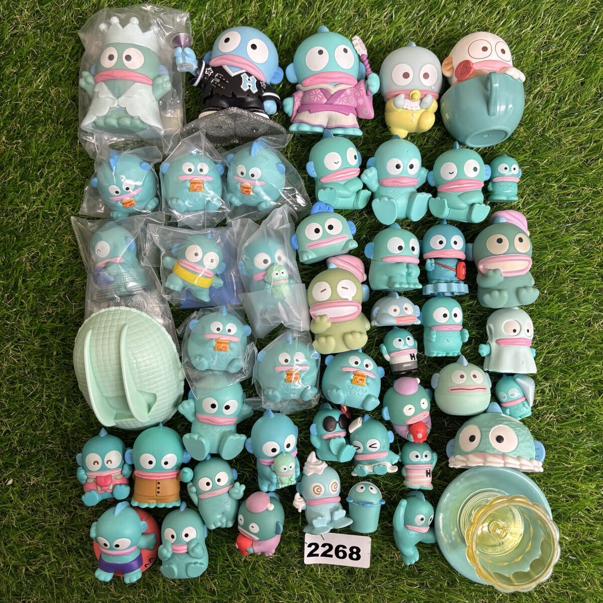 2268　ハンギョドン 大量 グッズ セット まとめ売り フィギュア ソフビ サンリオくじ ハッピーくじ 花火 ハロウィン キャラテアートケース