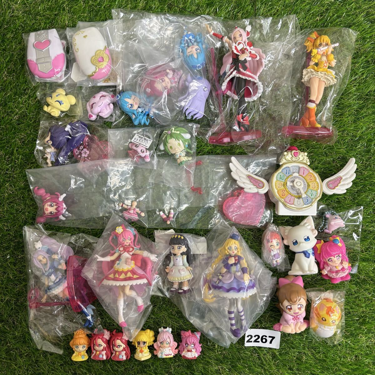 2267　プリキュア グッズ まとめ フィギュア セット キュアパッション キュアビート キュアプレシャス キュアフレンディ キュアマリン 他
