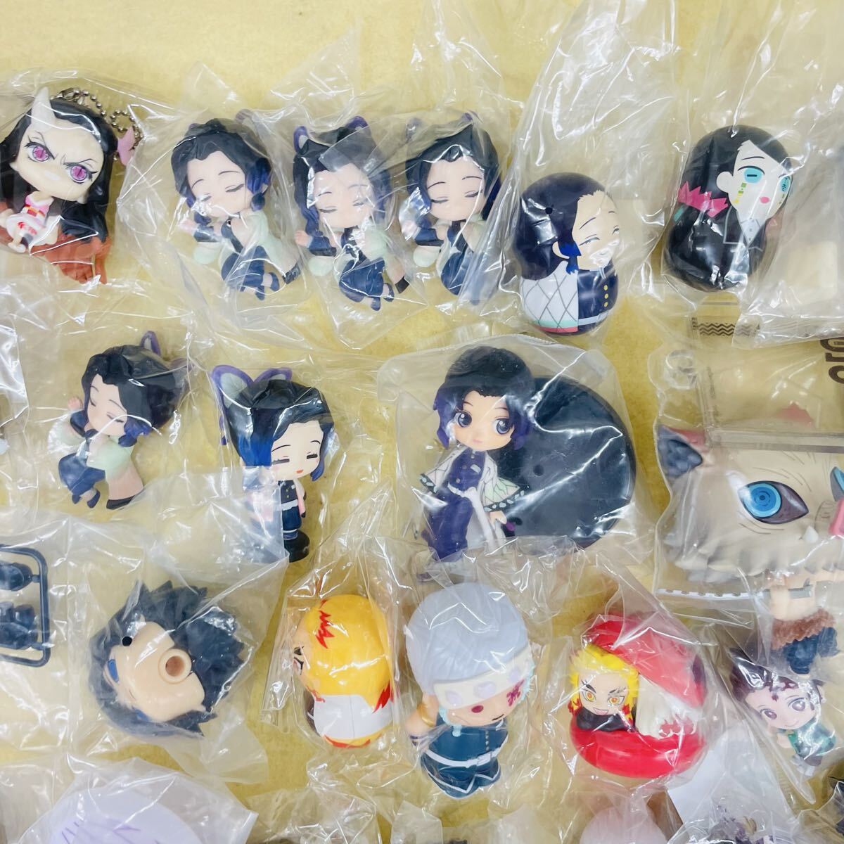 940 鬼滅の刃 ミニフィギュア フィギュア ガチャガチャ カプセルトイ　ねむらせ隊(duì) ならぶんです デコラPIC 他