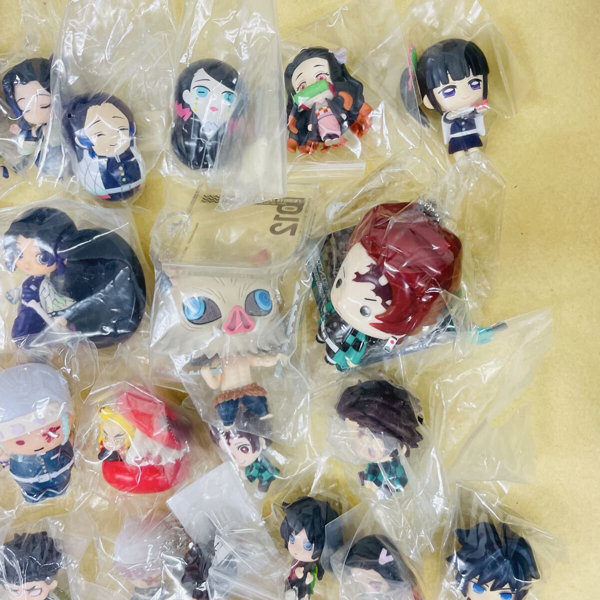 940 鬼滅の刃 ミニフィギュア フィギュア ガチャガチャ カプセルトイ　ねむらせ隊(duì) ならぶんです デコラPIC 他