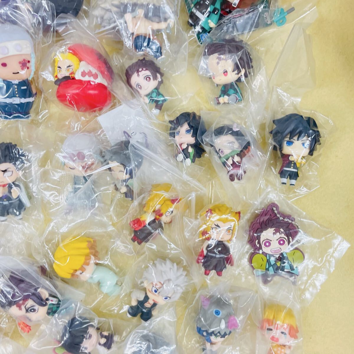 940 鬼滅の刃 ミニフィギュア フィギュア ガチャガチャ カプセルトイ　ねむらせ隊(duì) ならぶんです デコラPIC 他