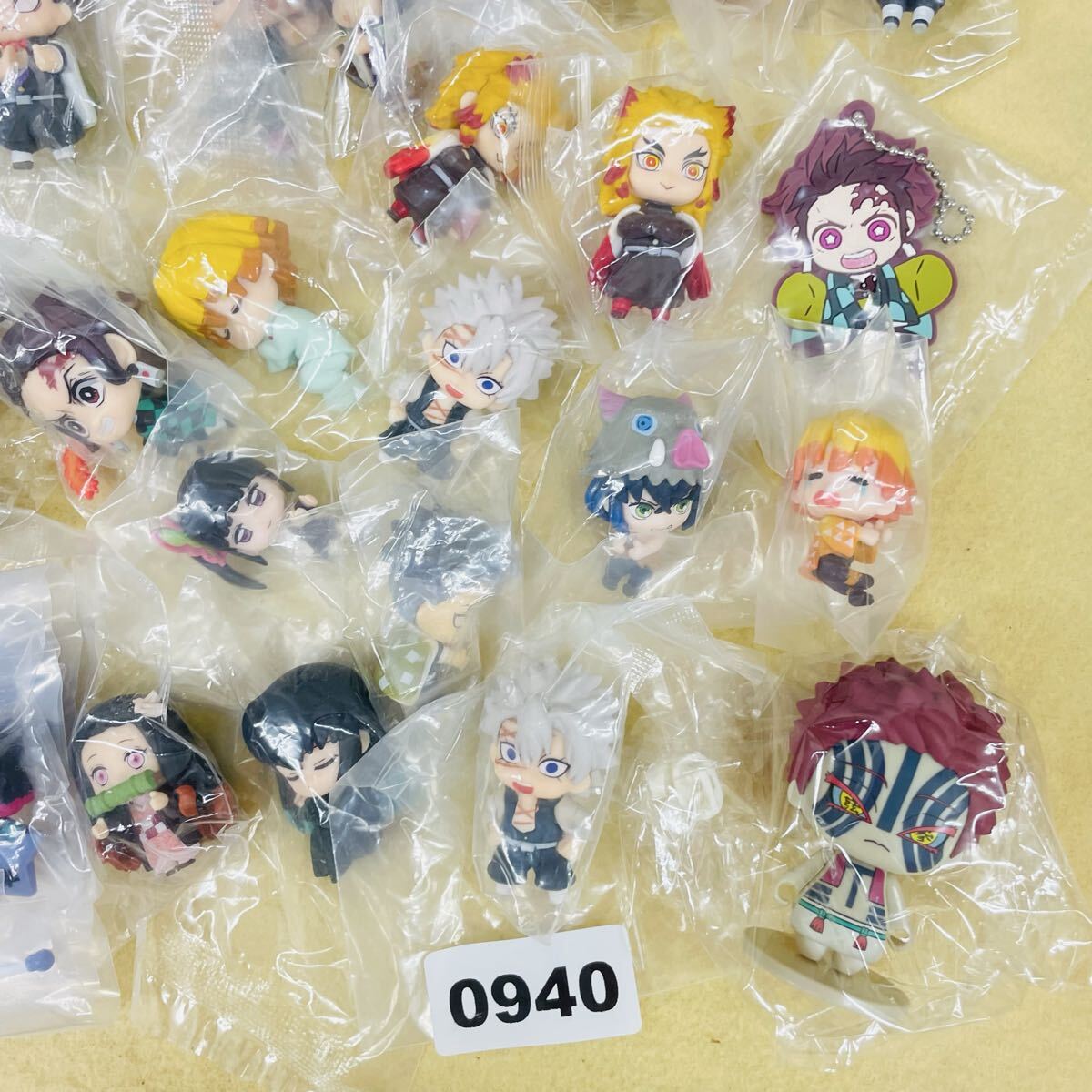 940 鬼滅の刃 ミニフィギュア フィギュア ガチャガチャ カプセルトイ　ねむらせ隊(duì) ならぶんです デコラPIC 他