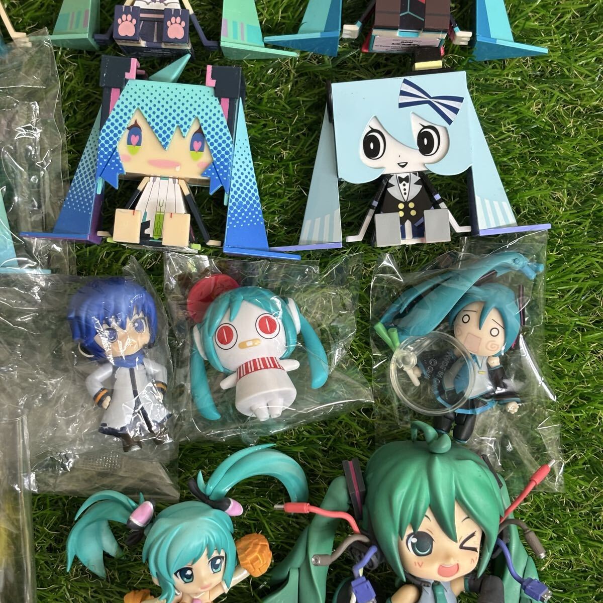 2266　VOCALOID フィギュア まとめ売り グラフィグABS Lat式 セット 初音ミク 弱音ハク 鏡音リン 鏡音レン 巡音ルカ KAITO MEIKO 他 ボカロ