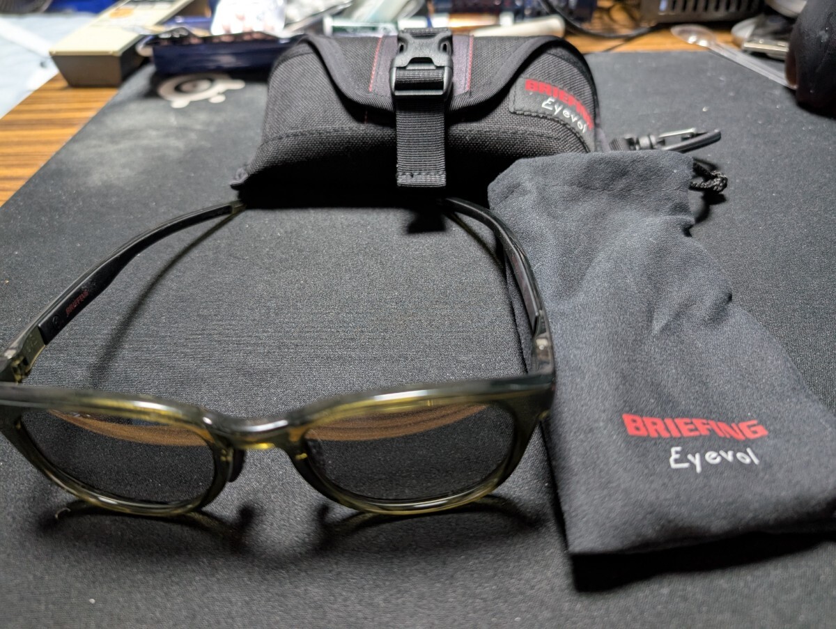 即完売　限定品　MELLICK(52) ＜BRIEFING GOLF × Eyevol＞サングラス