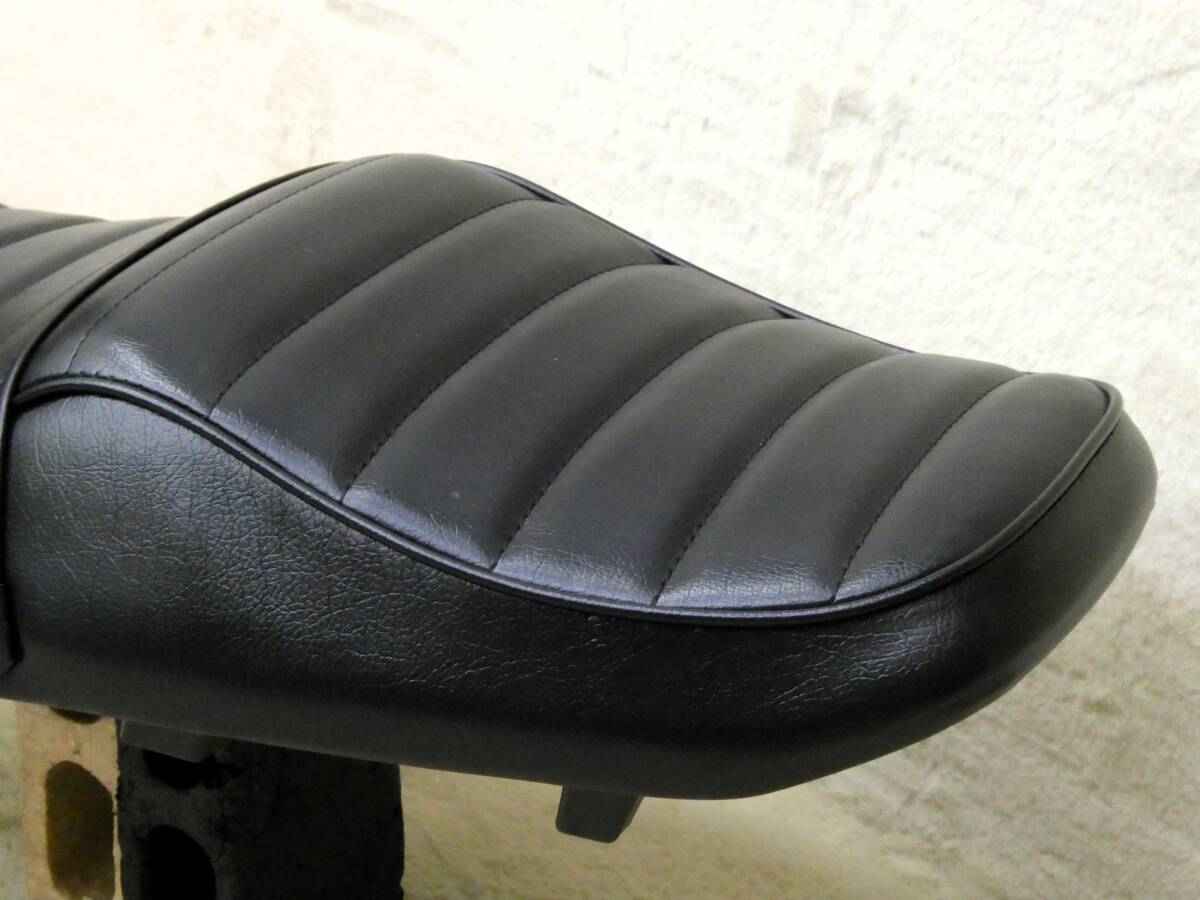 バリオス　２型　黒皮　タックロールシート/レザー 皮 ZR250B鋲打ちBALIUSローダウンGSX250FX完成品 アンコ抜き タックロール_画像9