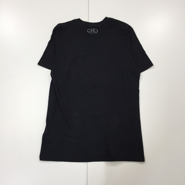 2405F-151 メンズ UNDER ARMOUR アンダーアーマー ブラック 半袖Tシャツ SM 【送料一律!800円】_画像3