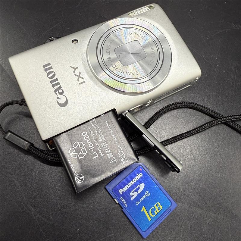 Canon キヤノン IXY 110F シルバーボディ シャッター確認(rèn)〇 動作確認(rèn)〇 使用感少な目 SDカード付 保管品 1円出品 デジカメ カメラ 22906