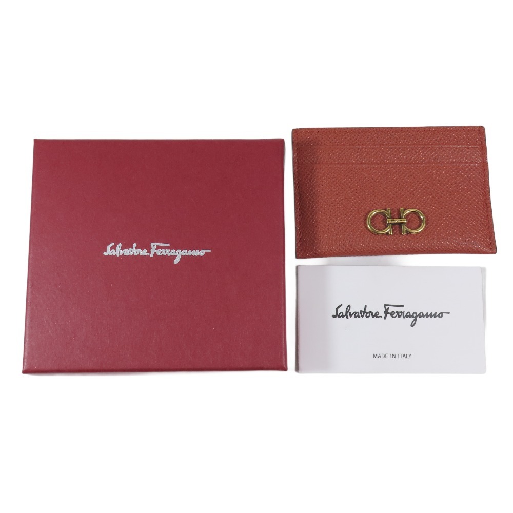  не использовался Salvatore Ferragamo Salvatore Ferragamo gun chi-ni кожа футляр для карточек карта держатель чехол для пропуска Logo orange 