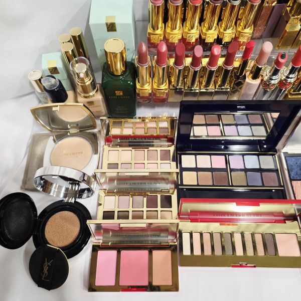 【A2】約60點(diǎn) YSLランコムLANCOMEエスティローダー アイシャドウパレットチークパウダー口紅リップ等ブランドコスメ化粧品メイク大量まとめ