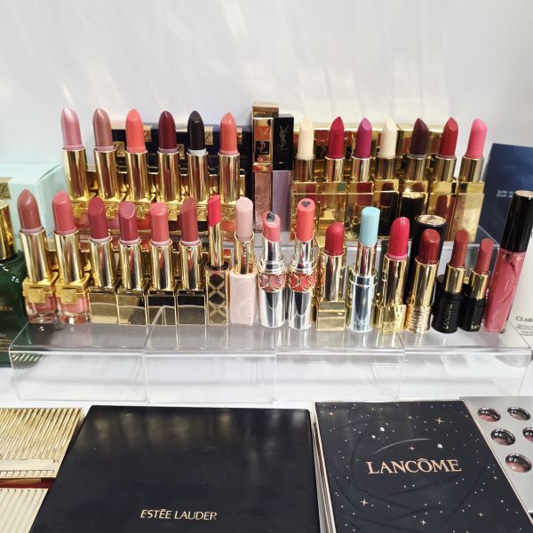 【A2】約60點(diǎn) YSLランコムLANCOMEエスティローダー アイシャドウパレットチークパウダー口紅リップ等ブランドコスメ化粧品メイク大量まとめ