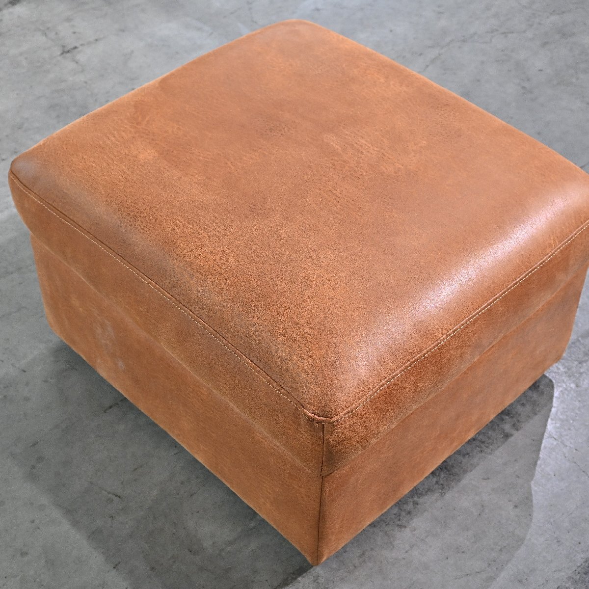 島忠ホームズ 4萬(wàn)「デビュースツール LFBCA」オットマン 椅子 リビング キャメルブラウン 待合室_IDC大冢家具 カリモク エコーネス