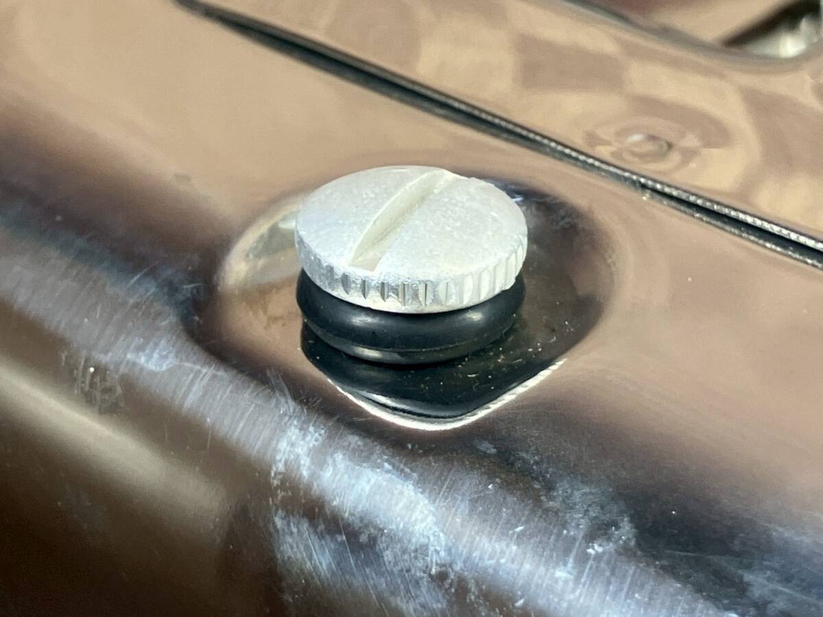 【美品】ASTRO PRODUCTS ステンレス ガソリン攜行缶 10L CS10 農(nóng)機(jī)具 防災(zāi) マリンスポーツ キング工具 【1604K】